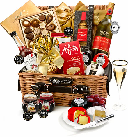 Mother's Day Eton Hamper With White Wine
